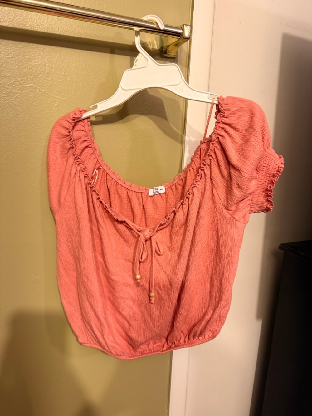 Ardene Coral Pink Puff-Sleeve Crop Top with Front Tie